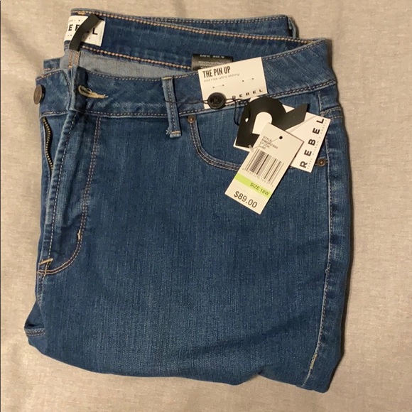 Rebel Wilson Denim - Rebel Wilson Angels The Pin Up